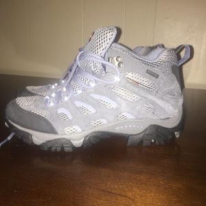 Women’s Merrell hiking boots